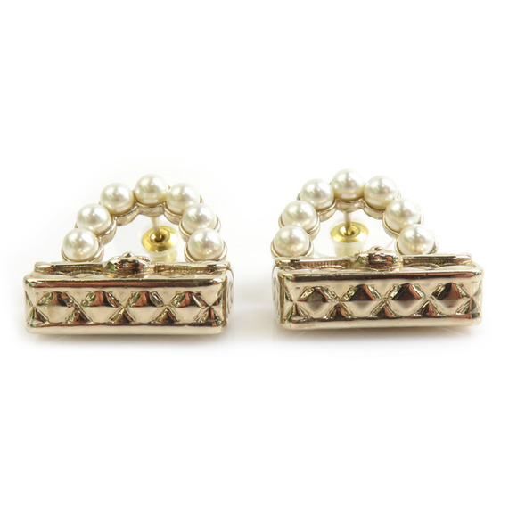 CHANEL Gold Pearl Earrings - Picture 3 of 8